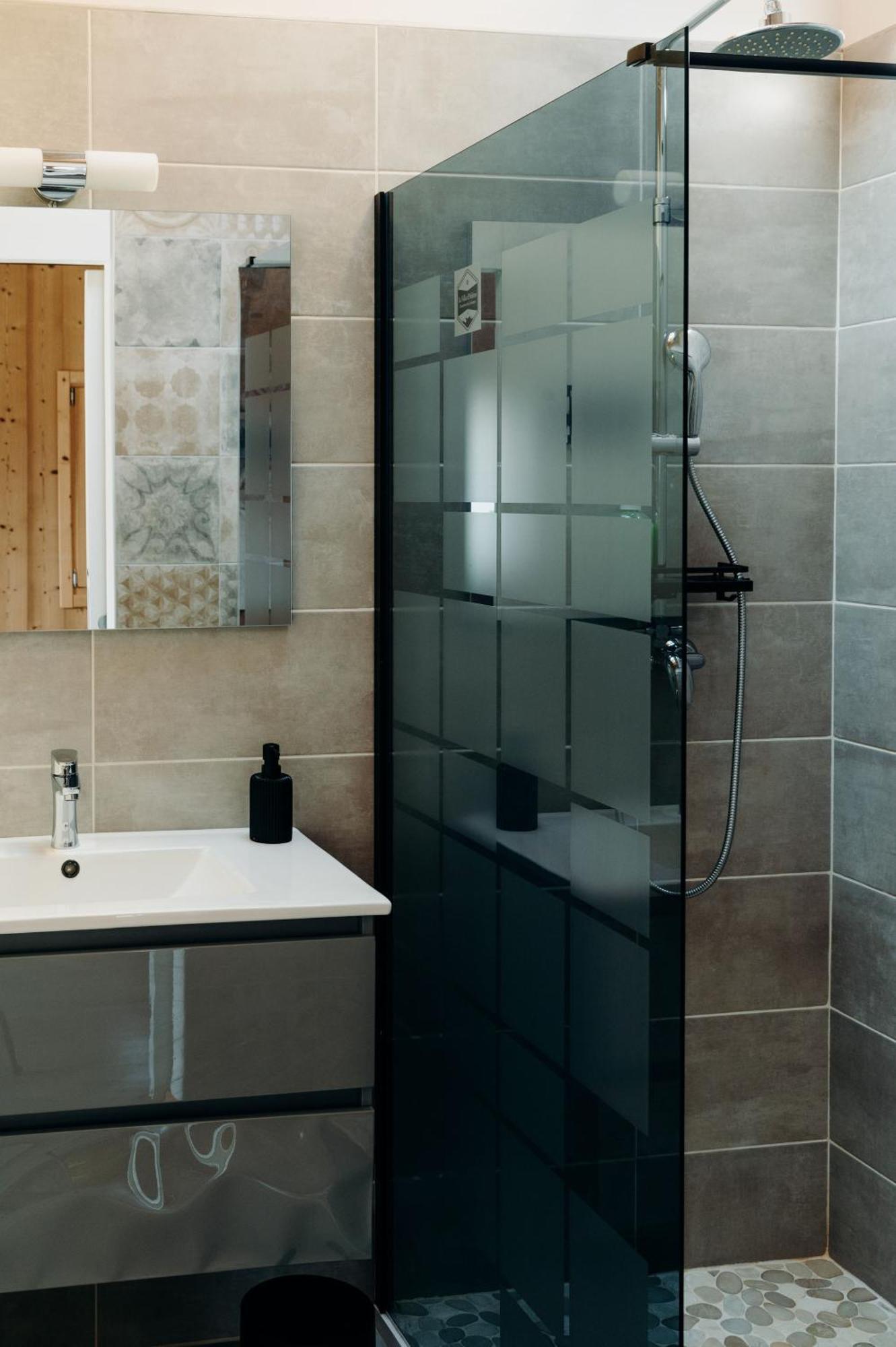 La Villa D'Helene 2 - Chambres D'Hotes Bnb Et Appartements - Cluses Exteriér fotografie